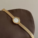 Retro exquisite Watch - Image 2