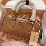 MIU Versatile Shoulder Bag